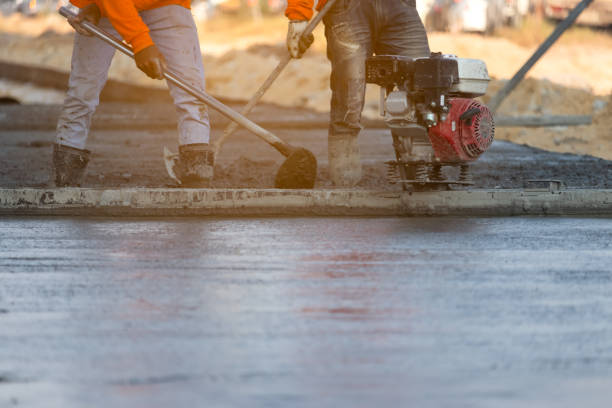 Best Concrete Walkway Installation  in Genola, UT